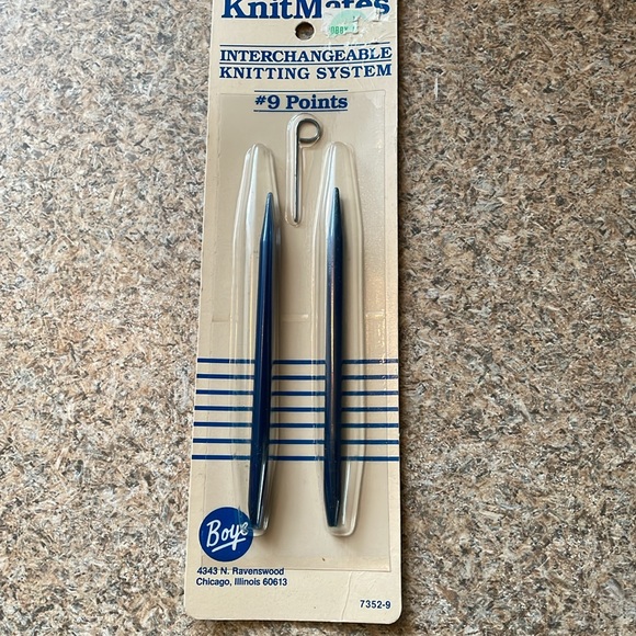 Lot Of 7 Knitting Supplies - Picture 2 of 8